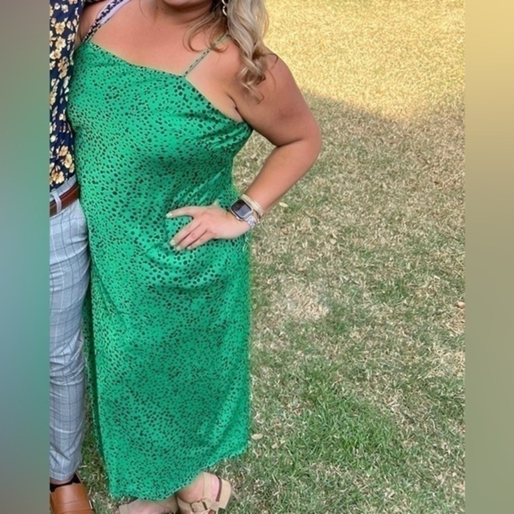 Green Long Dress - Picture 2 of 6